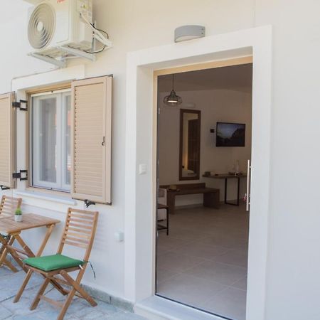 Le Quartier Comfy Studios Parga Exterior foto